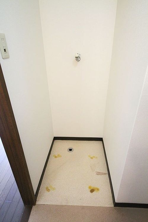 駅前ハウス